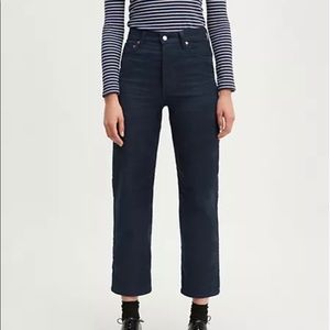 Levi’s Corduroy Ribcage pants